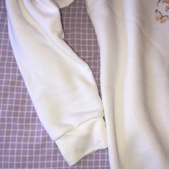 Graphic Sweater - Picture 2 of 7